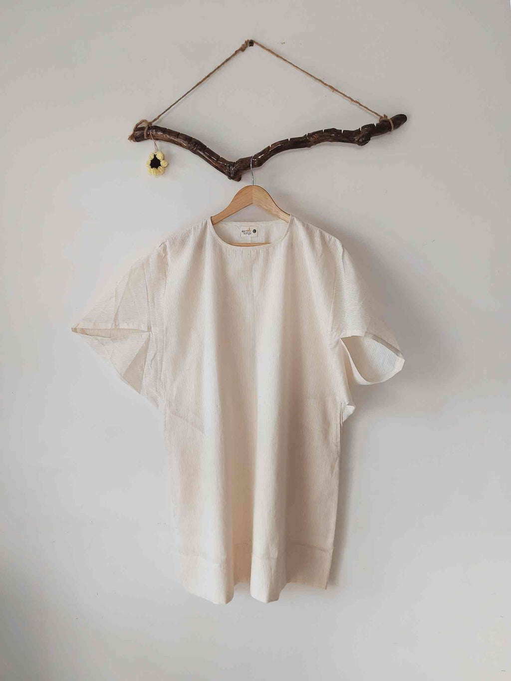 triangle sleeves dress style-1