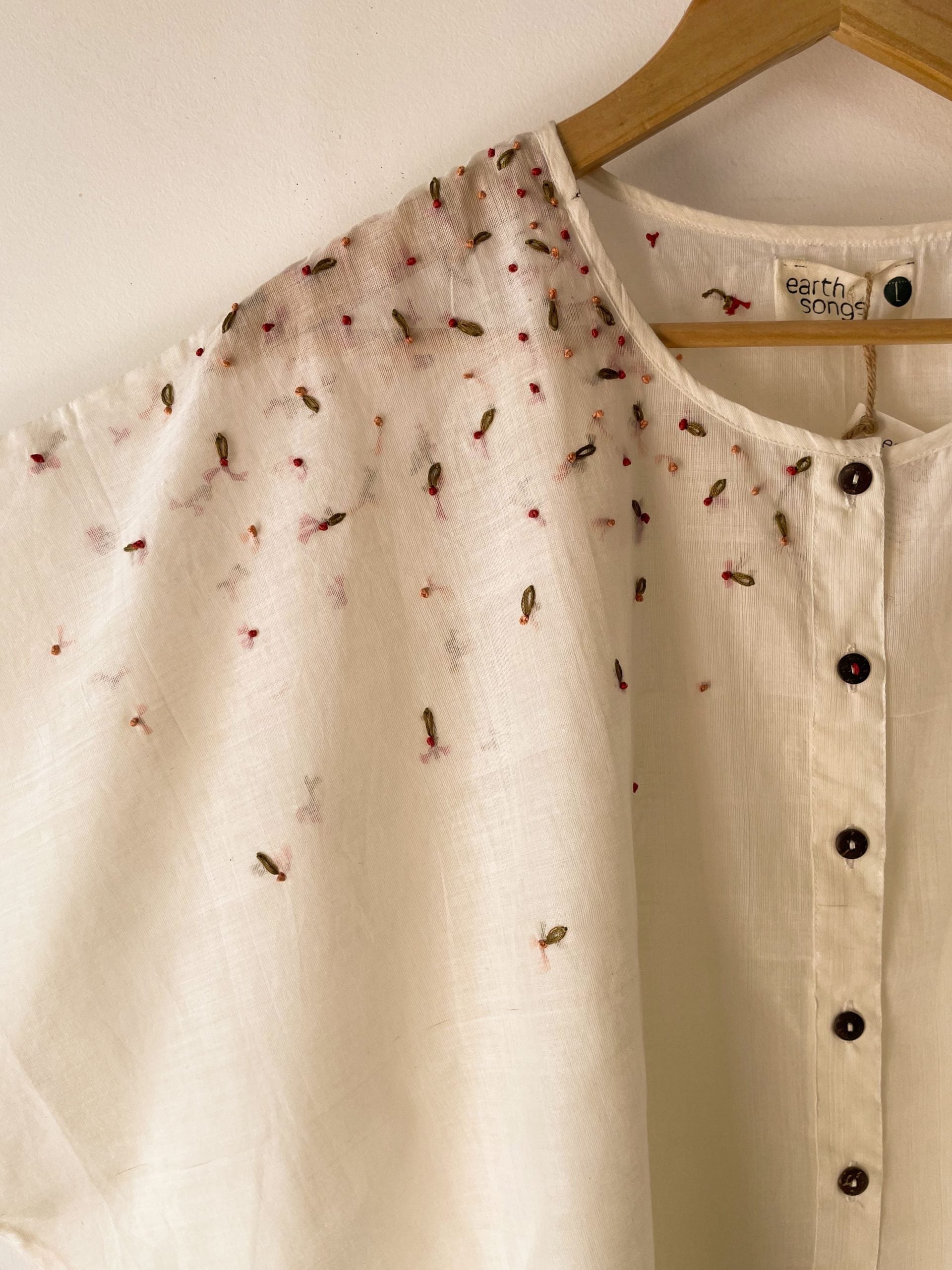 half moon top with shoulder embroidery - off white - off white