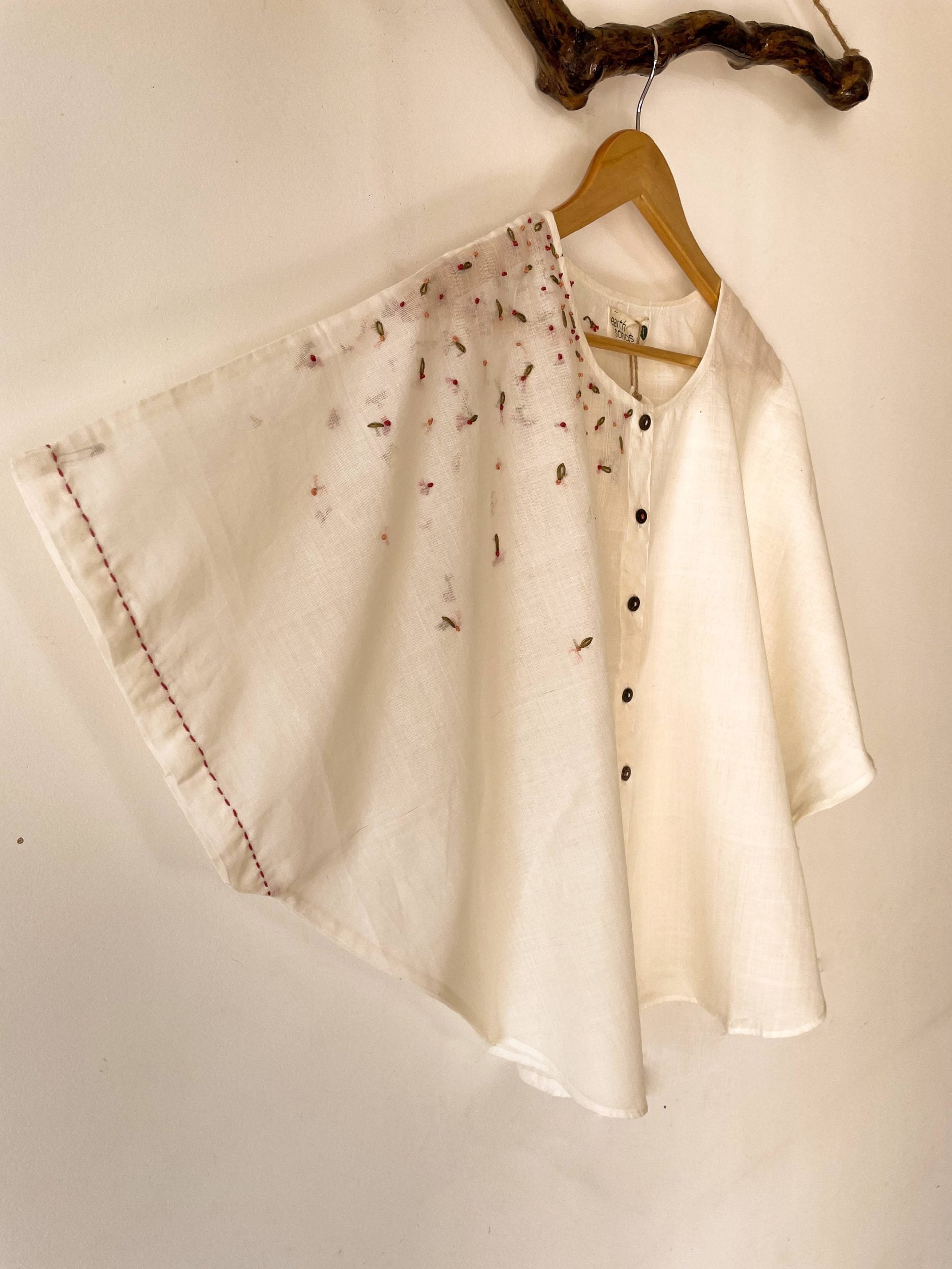 half moon top with shoulder embroidery - off white - off white