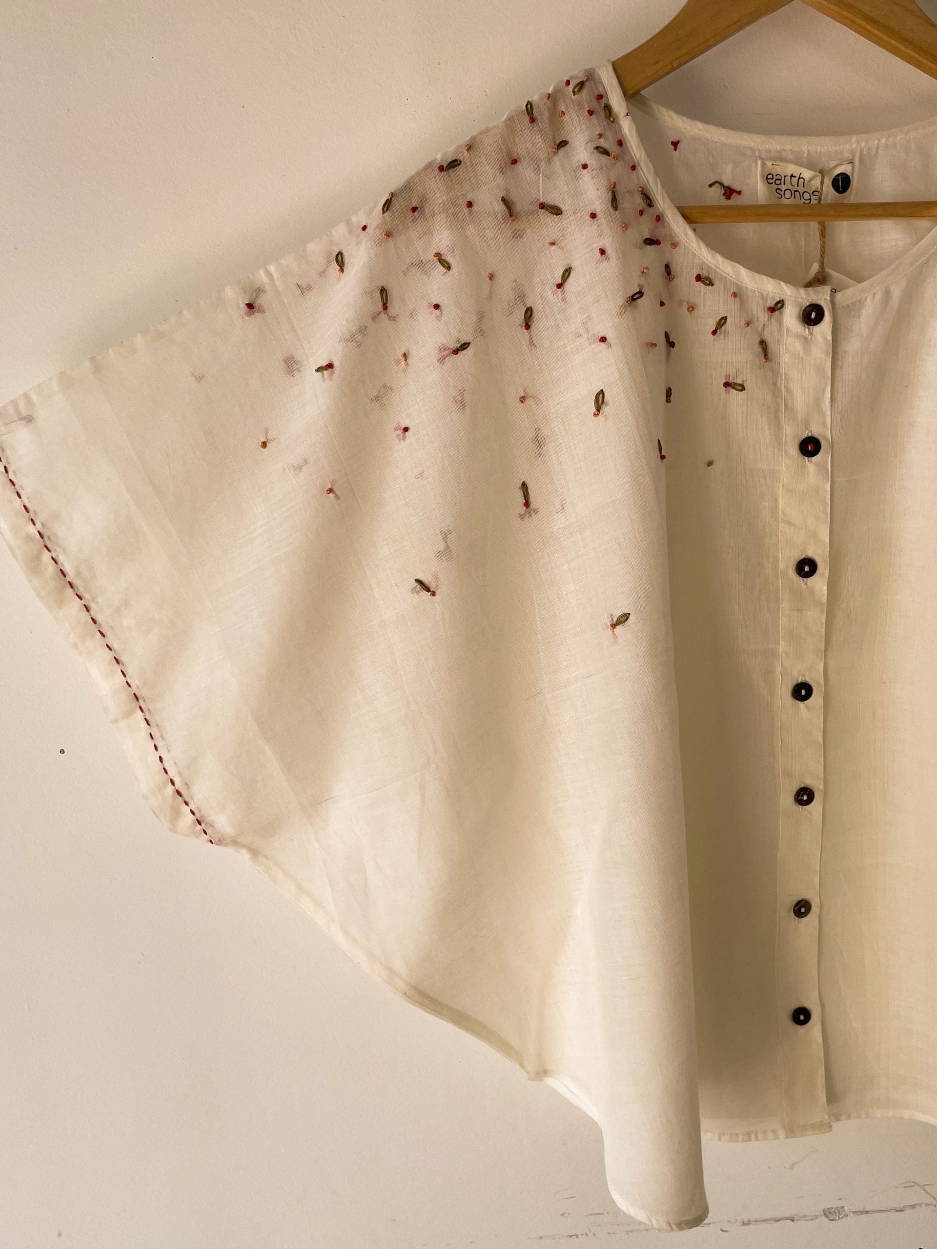 half moon top with shoulder embroidery - off white - off white