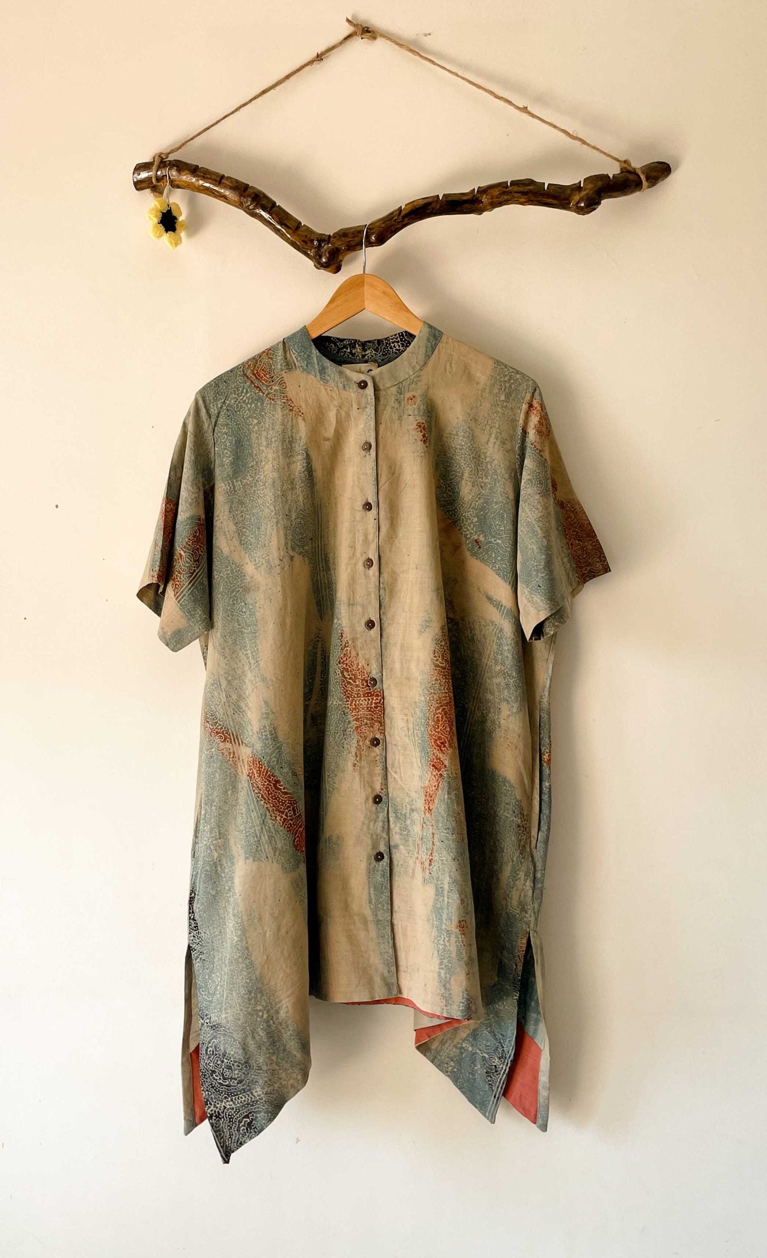 asymmetric long shirt grey/red block print - grey, red