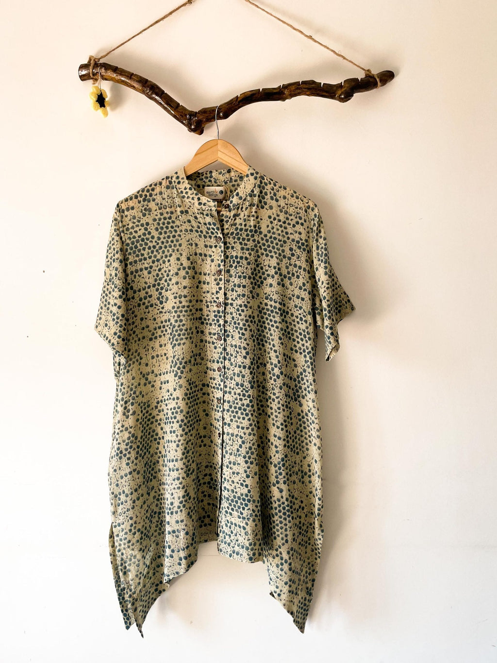 asymmetric long shirt blue bubble block print - indigo, off white