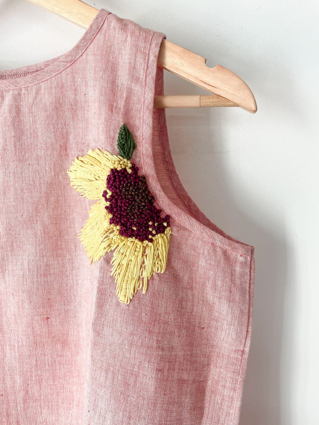 sleeveless umbrella top with sunflower embroidery - pink